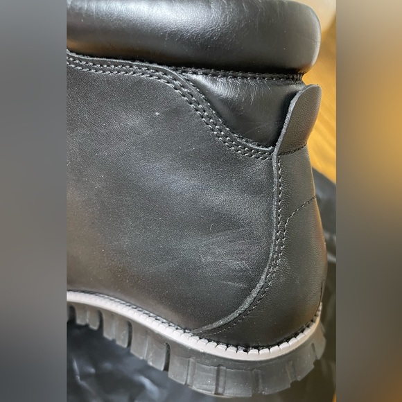 CLEARANCE! Cole Haan Mens ZeroGrand Water-Resistant
Hiker Boots Size: 9M - Picture 11 of 15